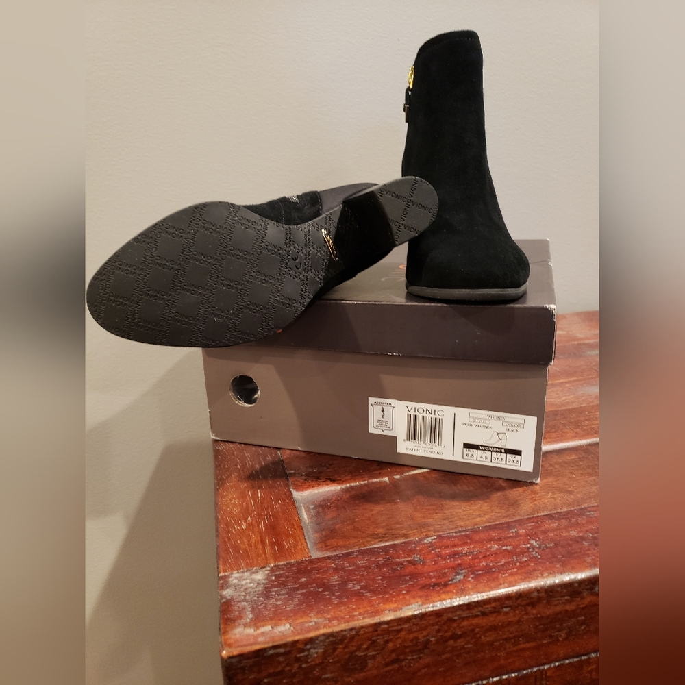 Vionic Perk Whitney Boot - Picture 3 of 5